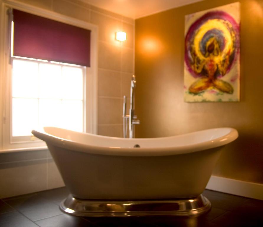 Bijou Abode - Chaucer House Hotel Кентърбъри Екстериор снимка
